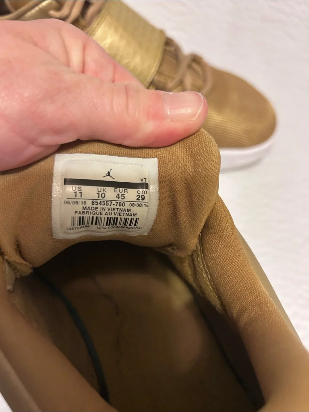 Jordan mens Metallic Gold Strap Sneakers